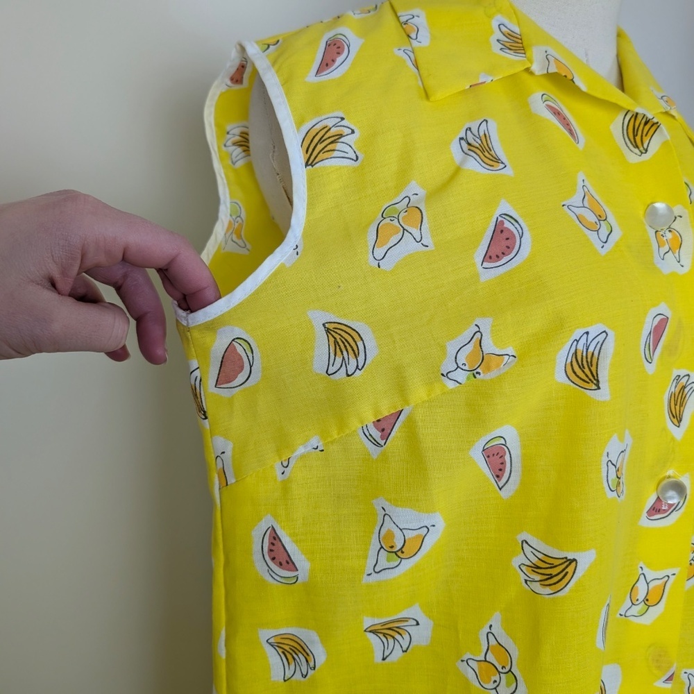 Yellow Fruit Duster Pajamas Button Down Size Medium Midi (v) - Picture 8 of 11
